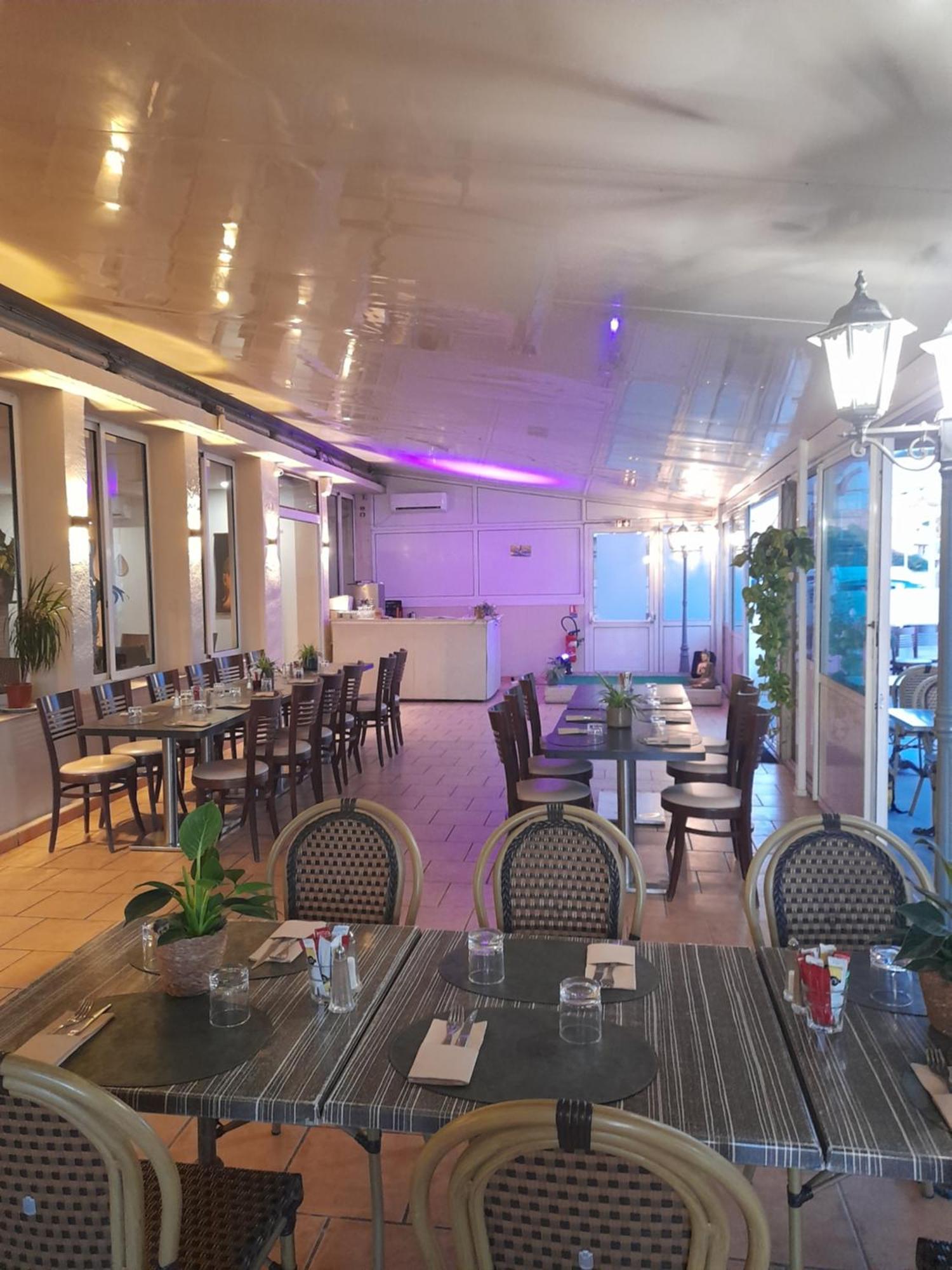 Hotel Restaurant Calypso Fos-sur-Mer Exterior photo